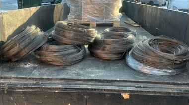 Отгрузка стальной проволоки и алюминиевой ленты