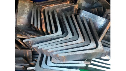 уголок стальной гнутый равнополочный 40x40x3 мм 10ХСНД купить в Новосибирске