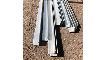 уголок стальной оцинкованный равнополочный 75x75x7 мм Ст3 купить в Новосибирске